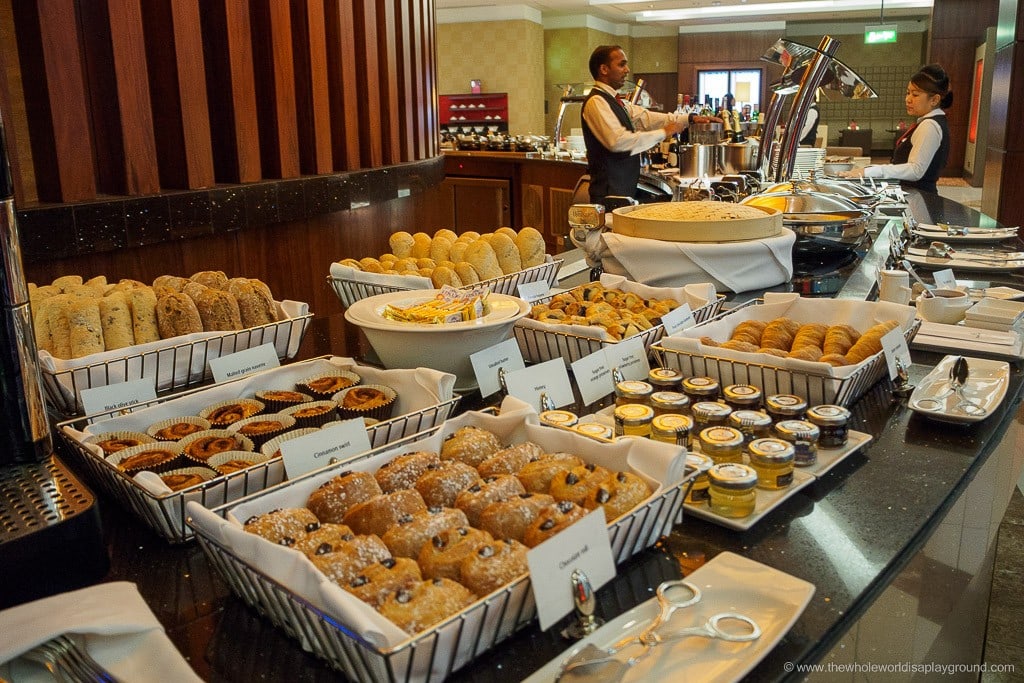 Emirates Dubai Business Class Lounge Terminal 3 A Gates © thewholeworldisaplayground