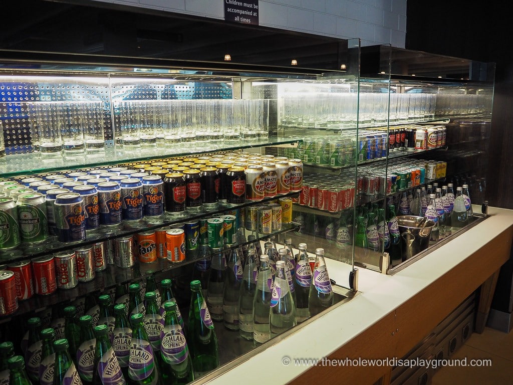 club airways british heathrow lounge class london south terminal thewholeworldisaplayground drinks beer soft