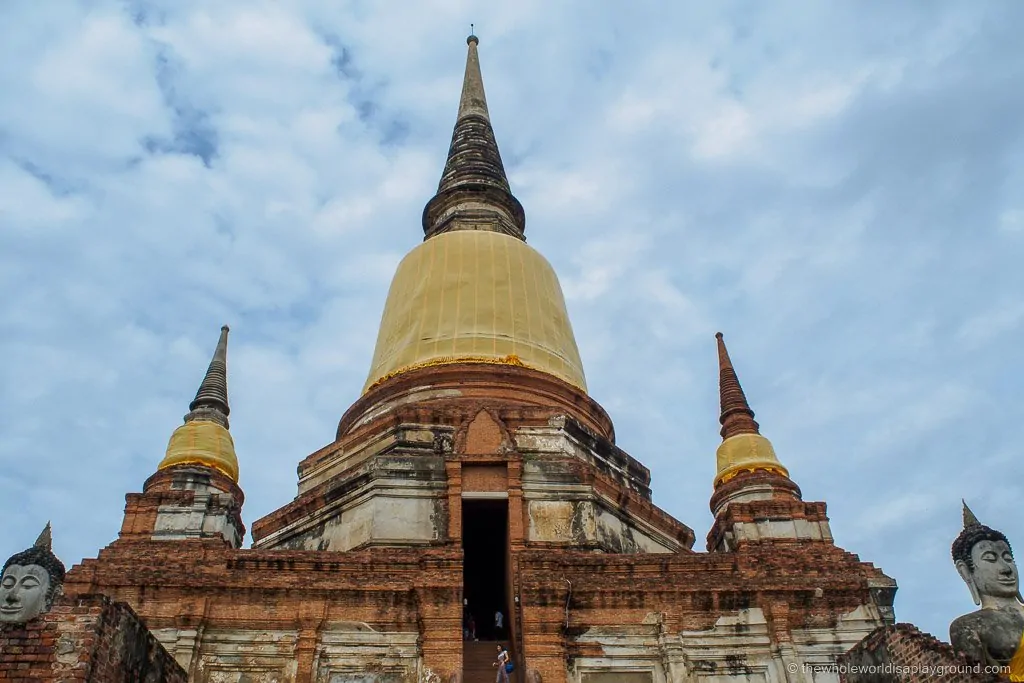 day trip Bangkok Ayutthaya ©thewholeworldisaplayground