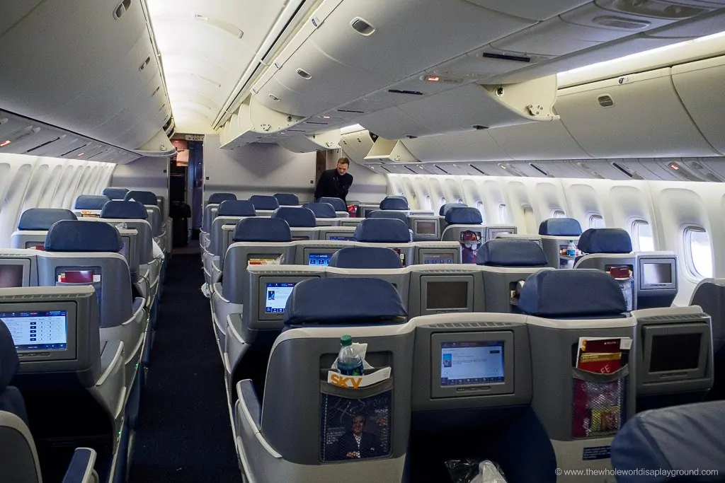 Delta business class review ©thewholeworldisaplayground