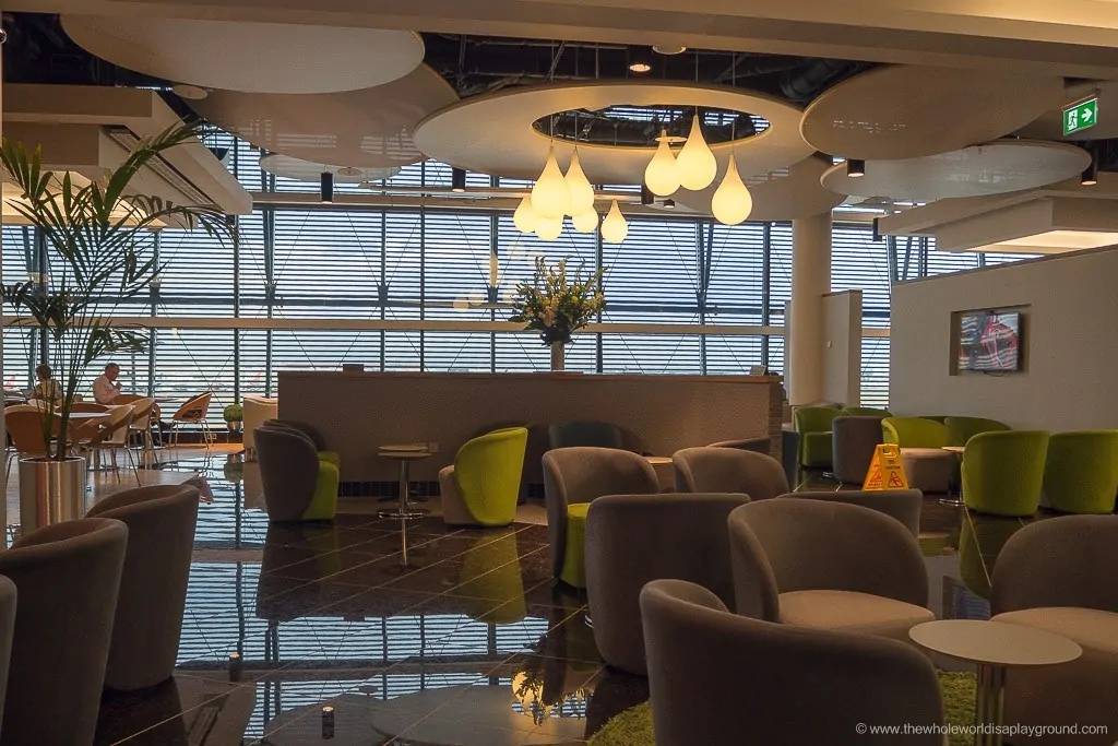 Aer Lingus Gold Circle Lounge London Heathrow Terminal 2 ©thewholeworldisaplayground