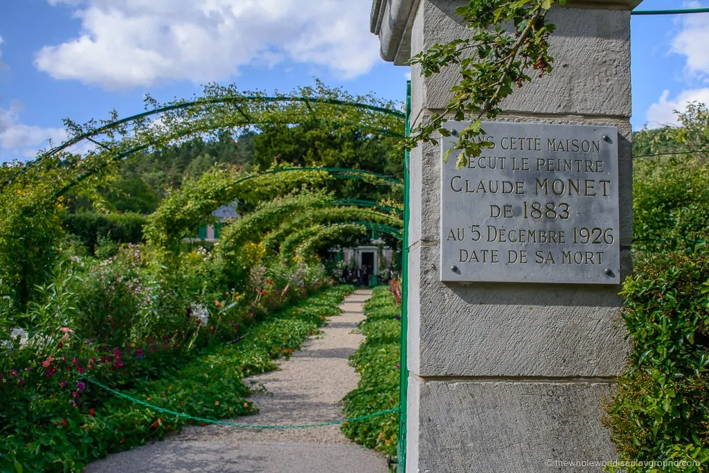 Monet's Gardens Giverny day trip from paris ©thewholeworldisaplayground