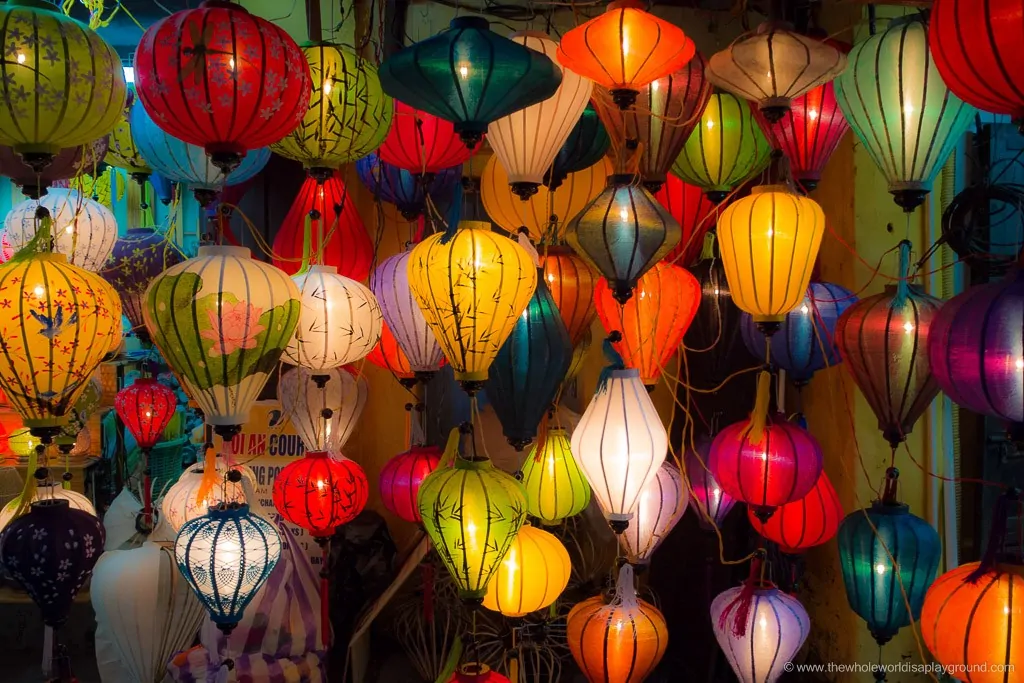 Hoi An Full Moon Lantern Festival ©thewholeworldisaplayground