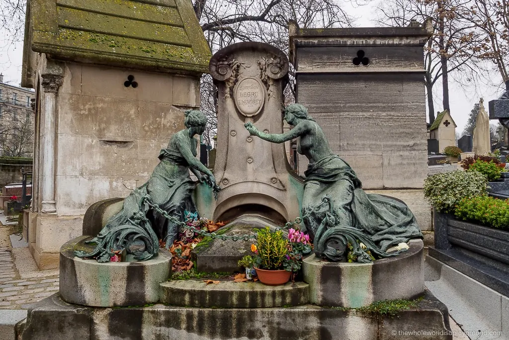 Père Lachaise Cemetery Paris ©thewholeworldisaplayground.com