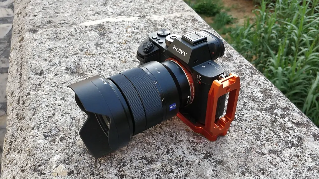 Sony Alpha a7ii vs a7rii