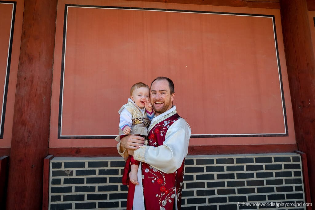 How To Rent A Hanbok In Seoul The Whole World Is A Playground
