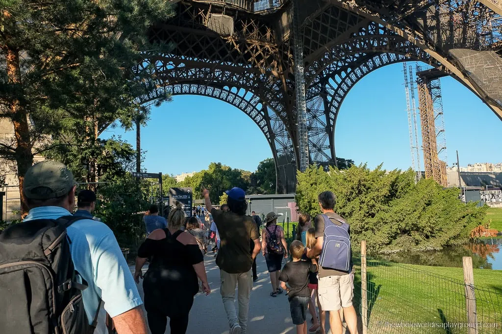 How to buy Eiffel Tower summit tickets