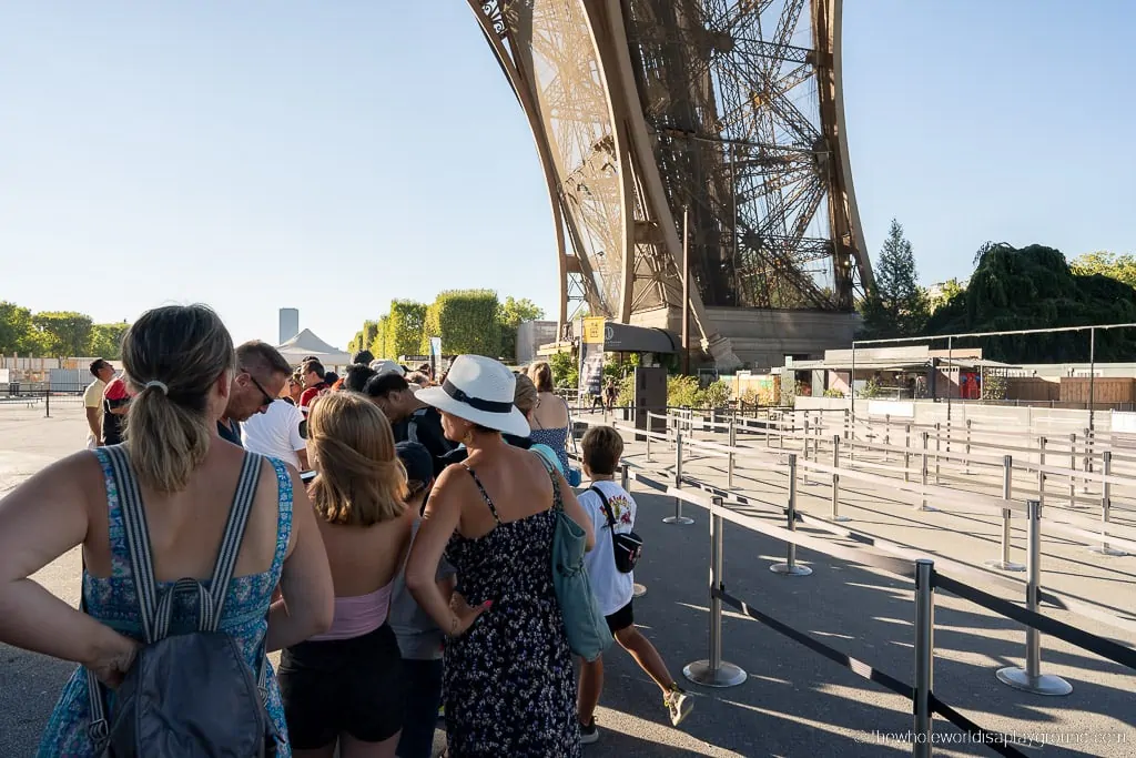 How to buy Eiffel Tower summit tickets