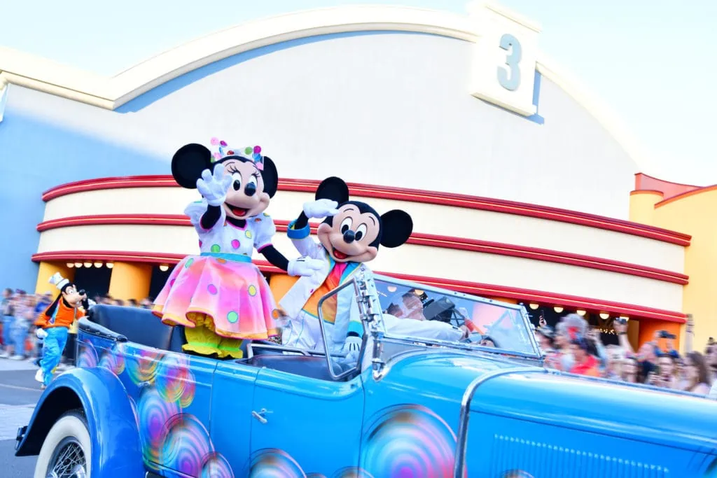 best month to visit disneyland paris