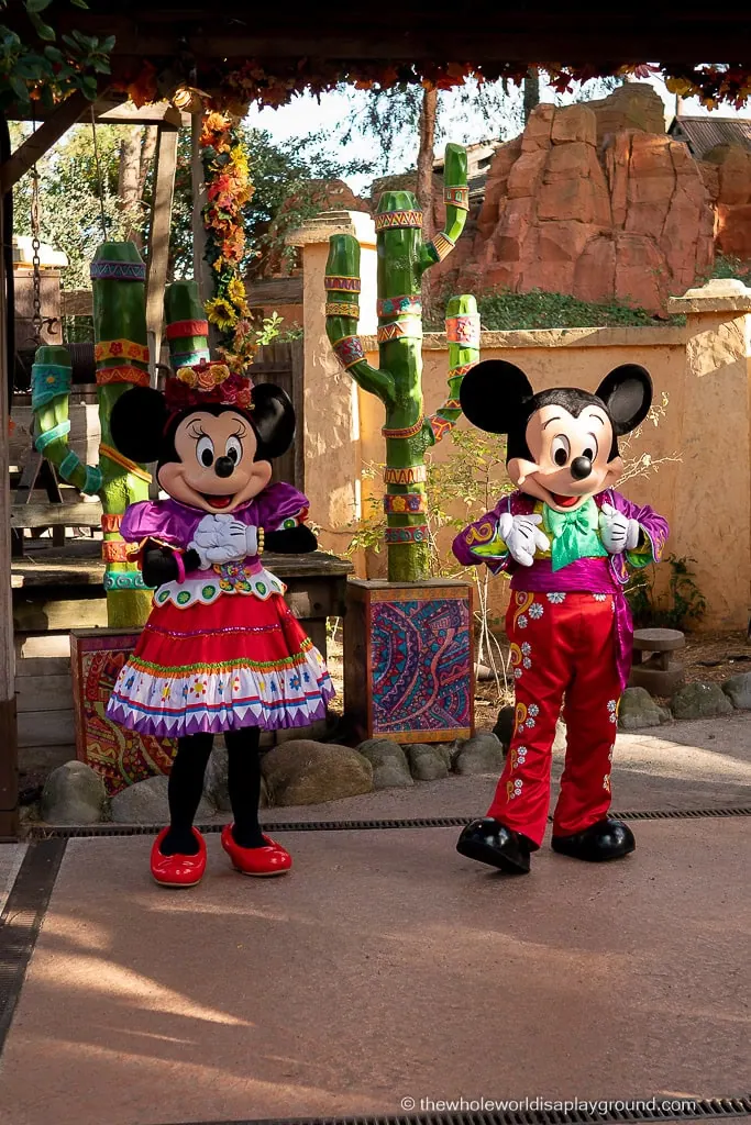 Where to Meet Characters Disneyland Paris