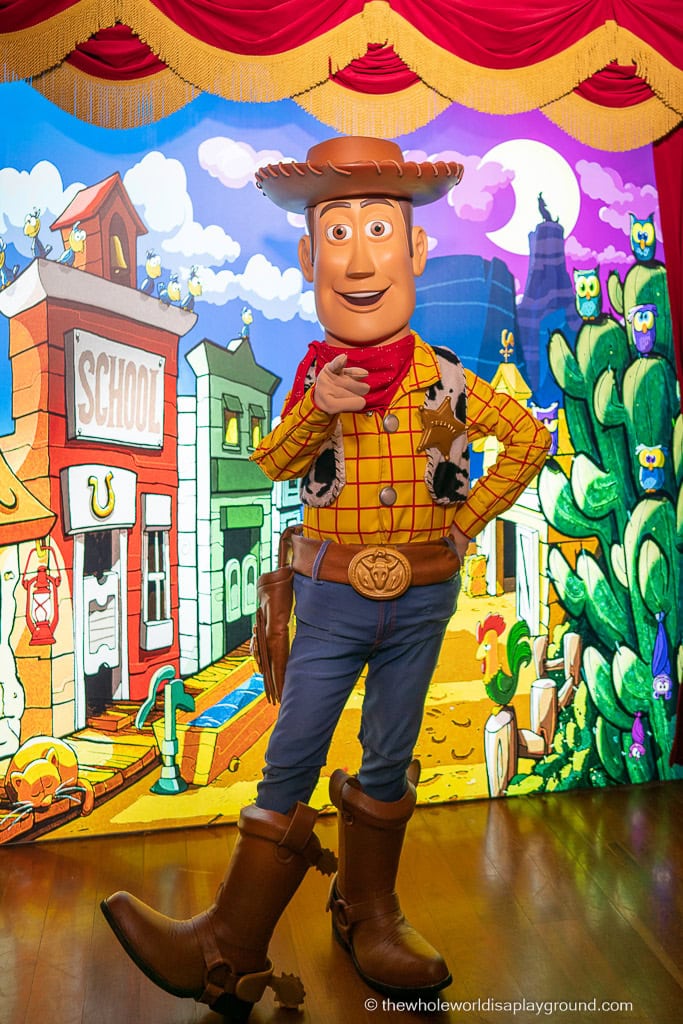Where to Meet Characters Disneyland Paris