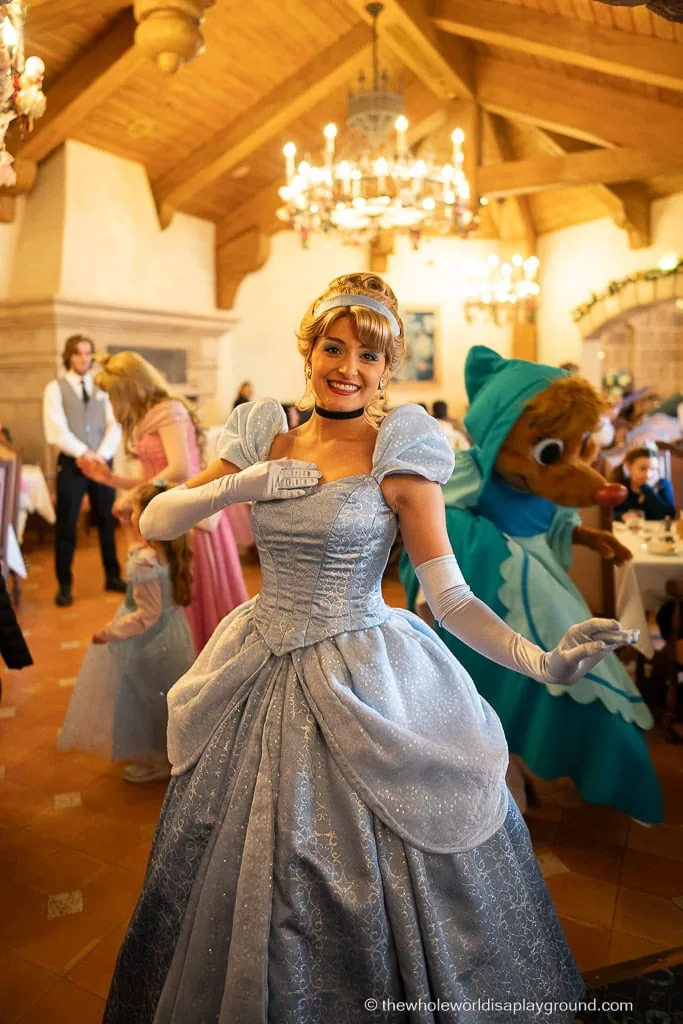 Where to Meet Characters Disneyland Paris