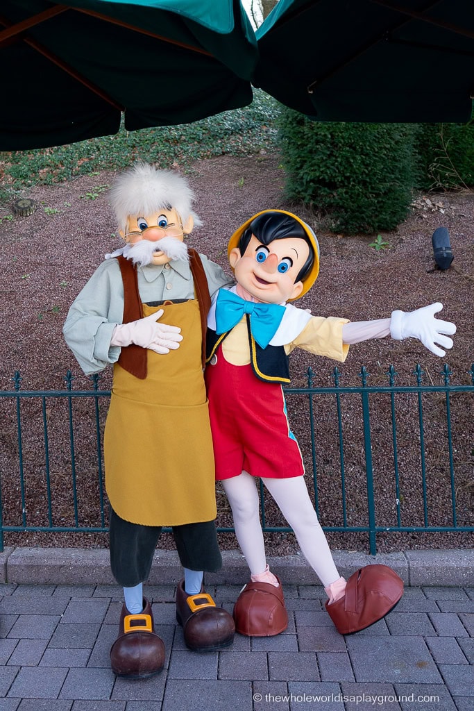 Where to Meet Characters Disneyland Paris
