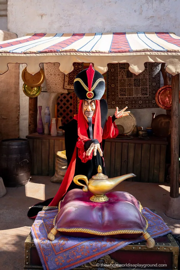 Where to Meet Characters Disneyland Paris