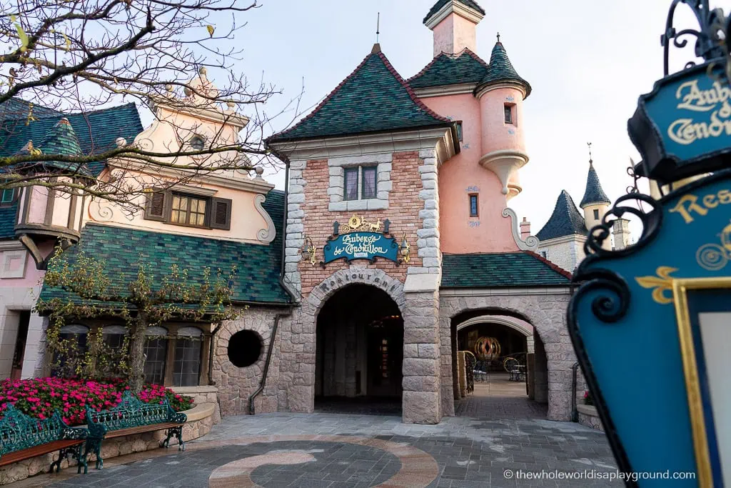 Where to Meet Characters Disneyland Paris
