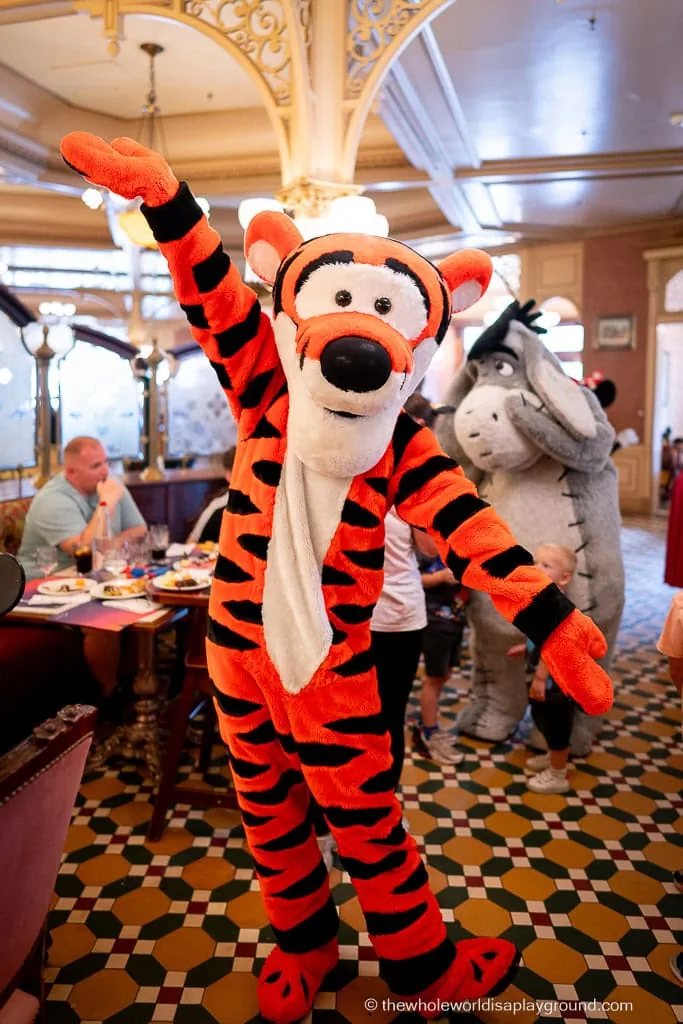 Where to Meet Characters Disneyland Paris