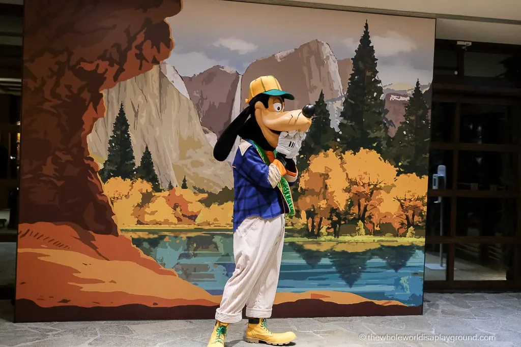 Where to Meet Characters Disneyland Paris
