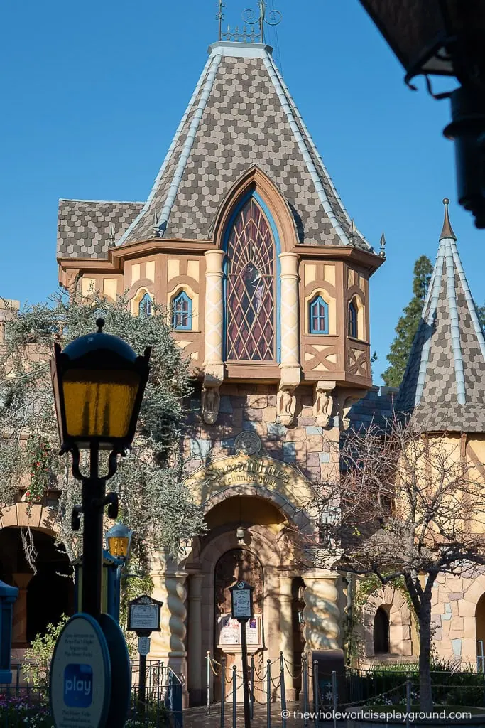Disneyland California Early Entry Strategy