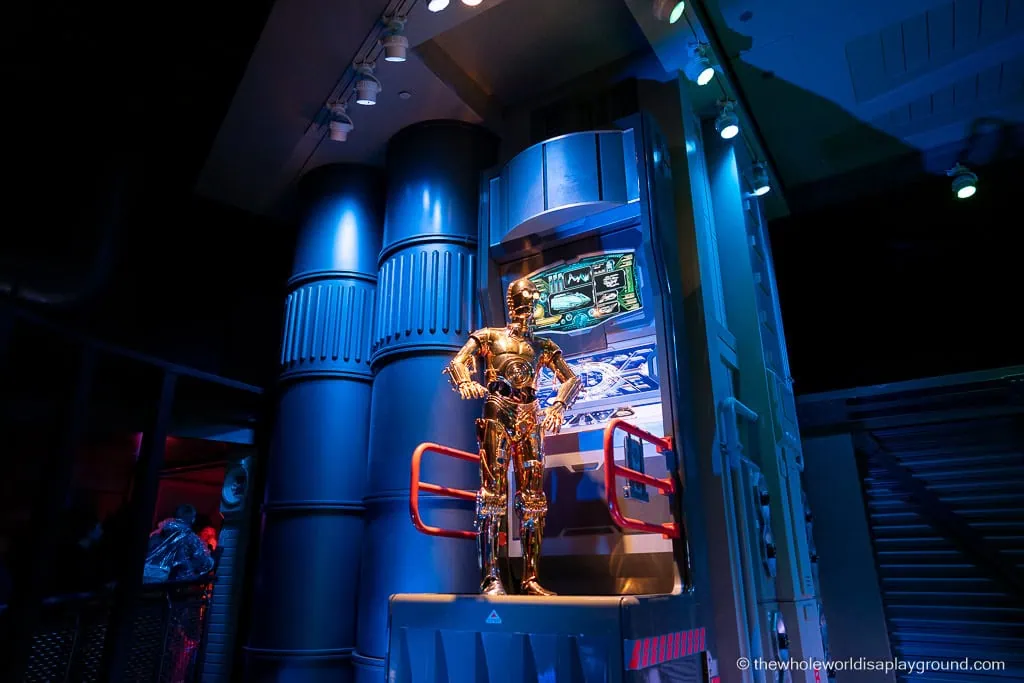 Disneyland California Early Entry Strategy