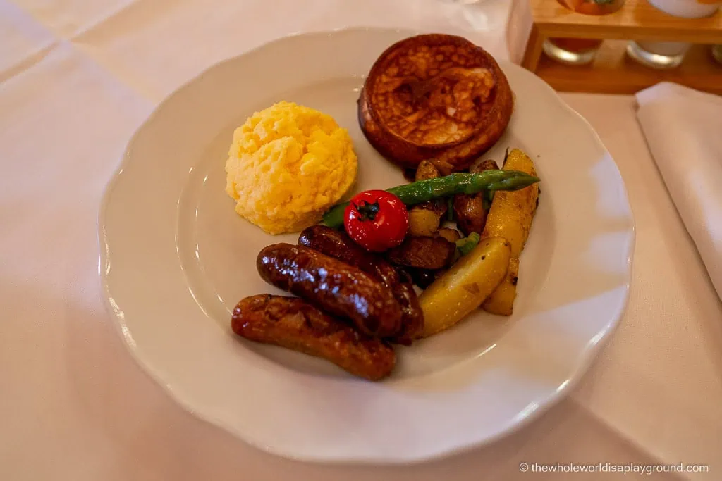Character Dining at Disneyland Paris