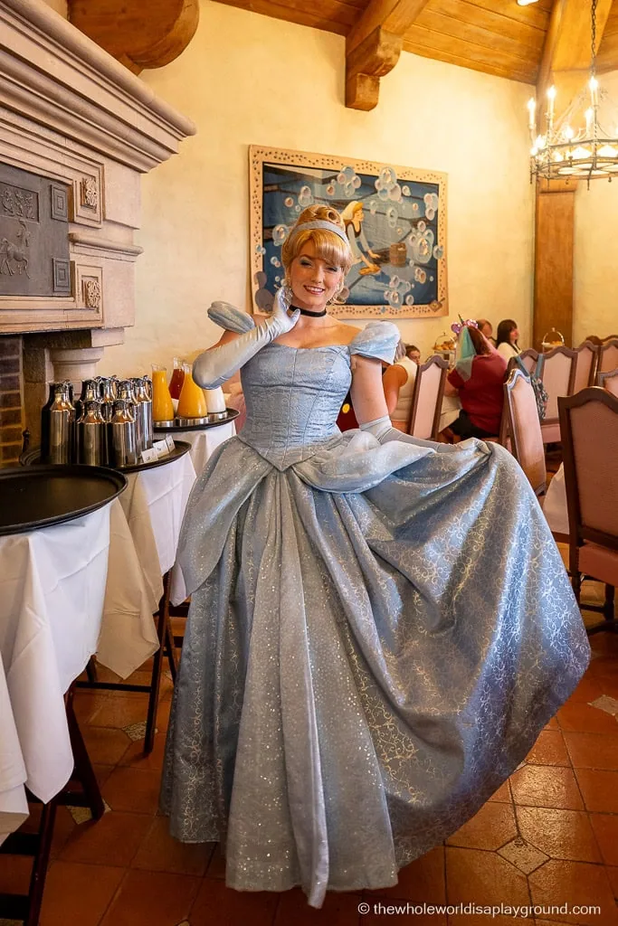 Character Dining at Disneyland Paris