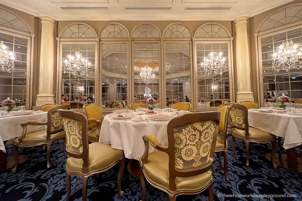 Character Dining at Disneyland Paris