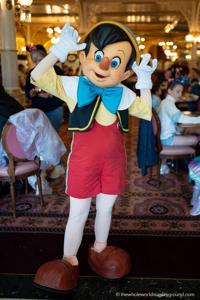 Character Dining at Disneyland Paris