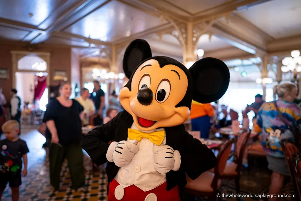 Character Dinner Plaza Gardens at Disneyland Paris