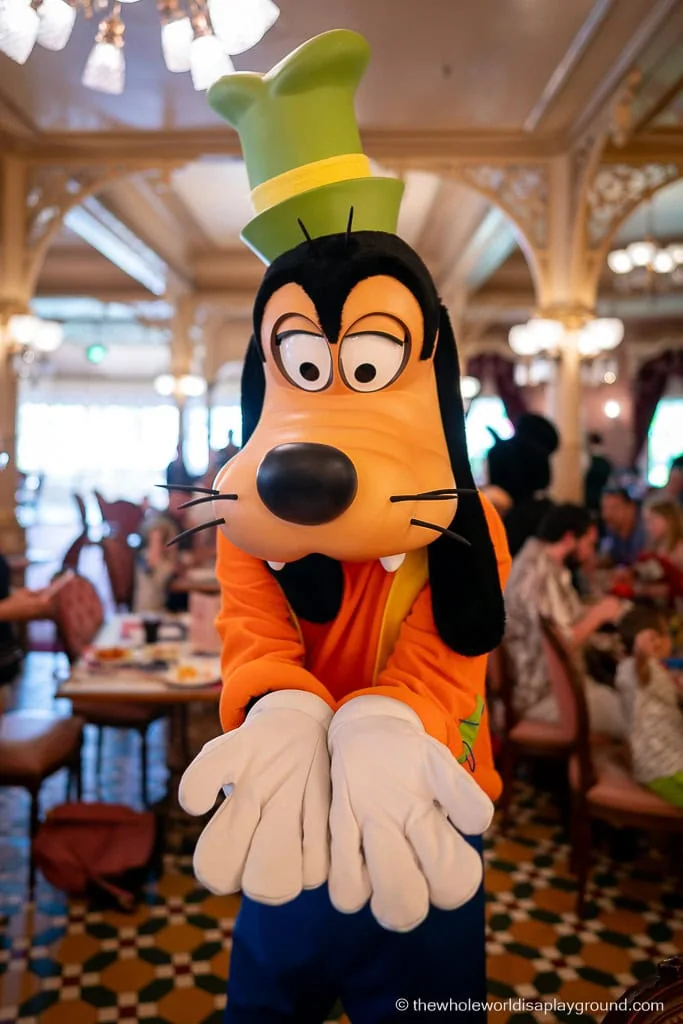 Character Dinner Plaza Gardens at Disneyland Paris