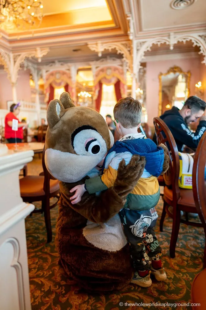 Disneyland California Minnie and Friends Character Breakfast