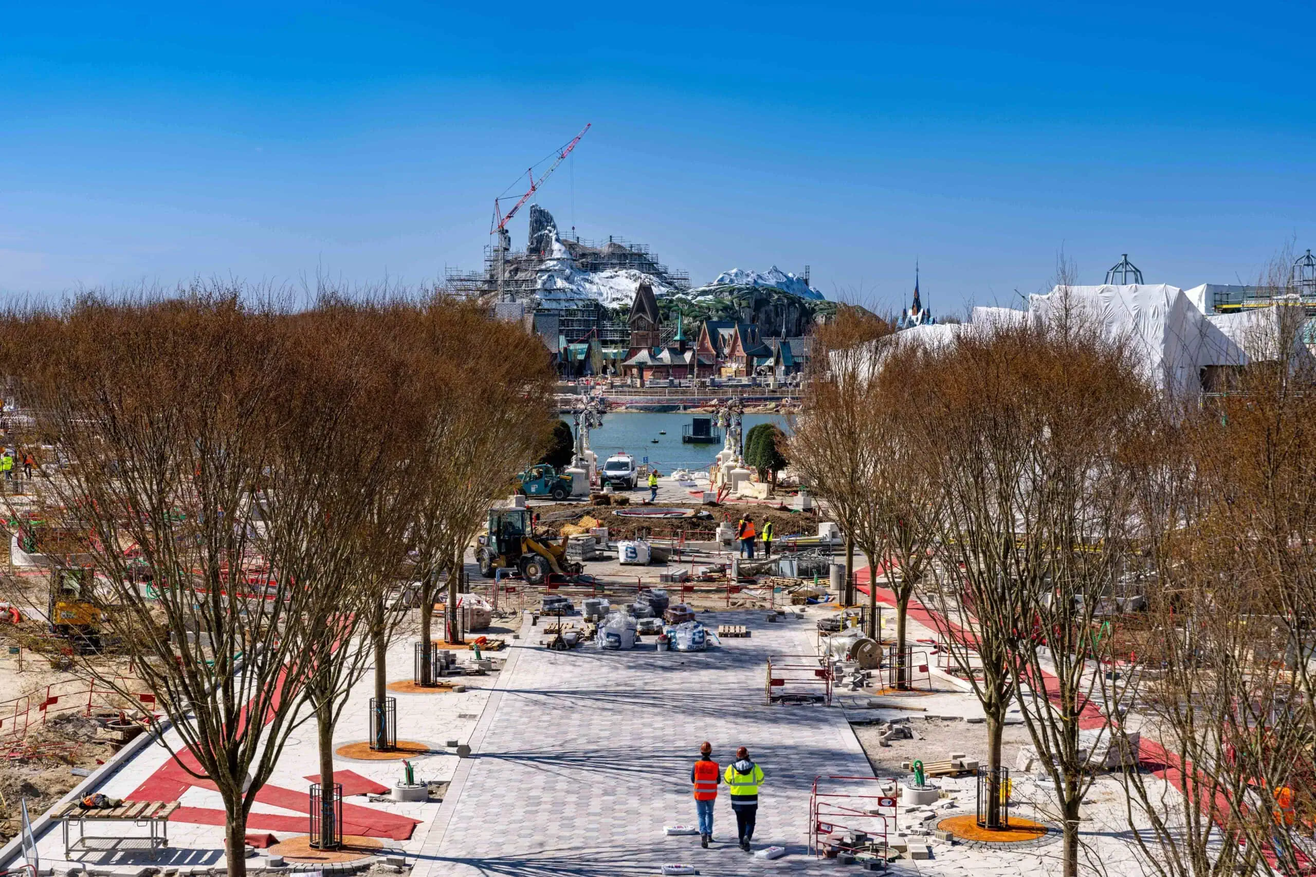 Disneyland Paris Guide 2026