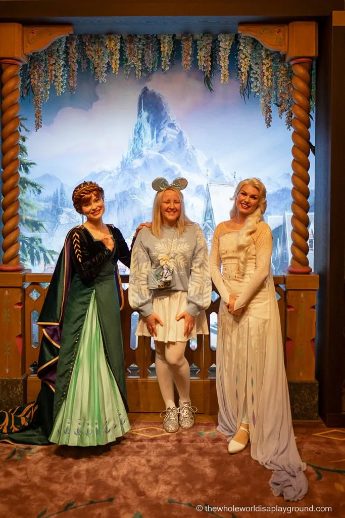 Meeting Anna and Elsa in Arendelle